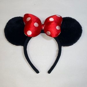 Fuzzy Minnie Mouse Ears EUC Walt Disney World